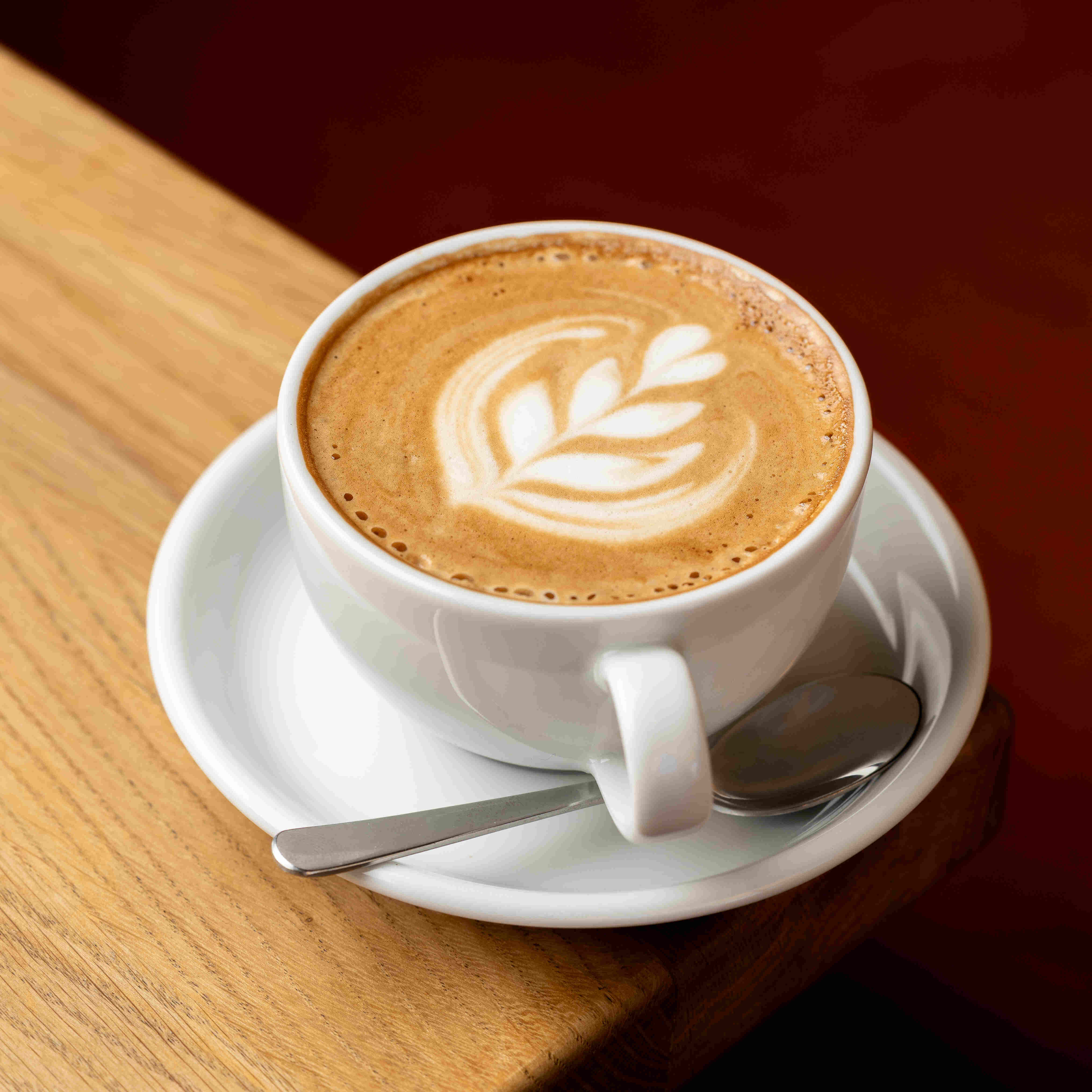 KAWA Zawsze na podwójnym espresso, jeśli jest do wyboru wielkość to dużą robimy na poczwórnej porcji! 

Kawa jakości speciality: 100% arabica- Brazylia z krakowskiej Dobrej Palarni Kawy